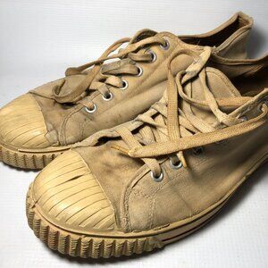 Vintage 1940s Bata Athletics US Canvas Sneakers